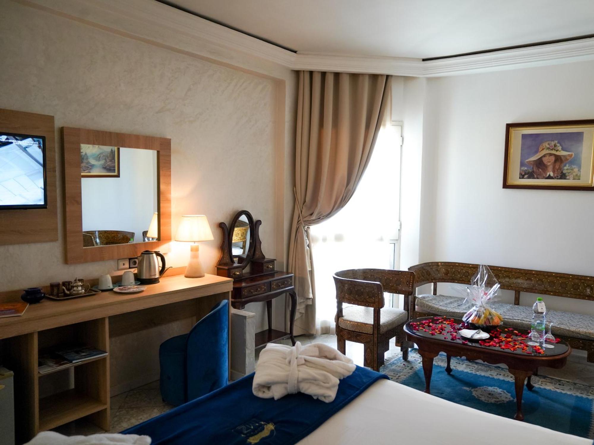 Hotel Menzeh Zalagh 2boutique & Sky 4*